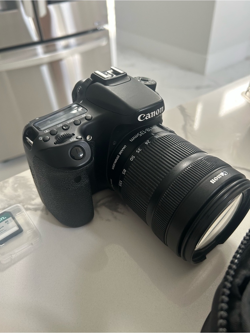 Canon Black DSLR EOS 70D, 18-135mm Zoom Lens (Black) with BOX. Free 32GB Card